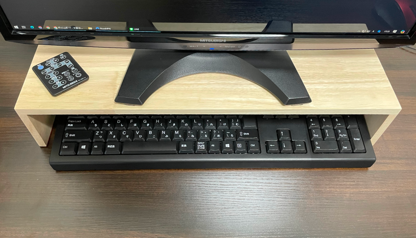 テンキー付きのキーボードもしっかり収納できる